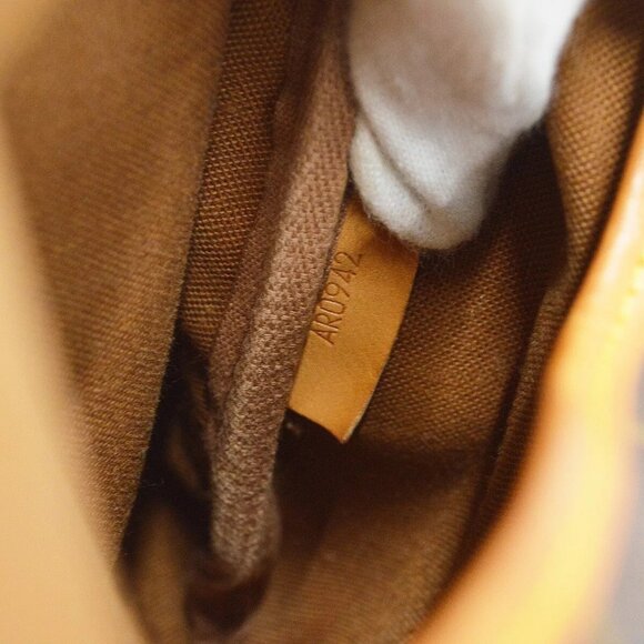 Louis Vuitton SAUMUR 30 MESSENGER SHOULDERBAG MONOGRAM - Picture 11 of 11